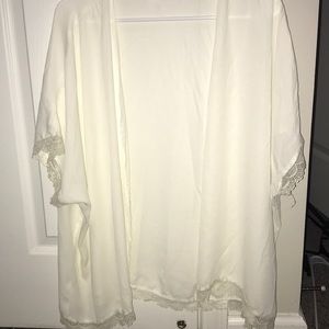 Cream/ off white lace trim silky kimono